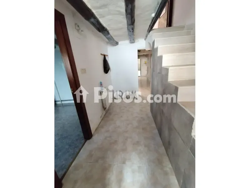 Esik - Two-Storey House with Patio in Buñuel