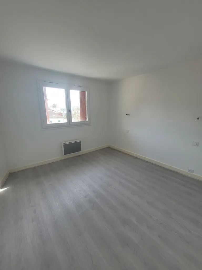 Pièces - Appartement T3 Rénové avec Balcon à Auch