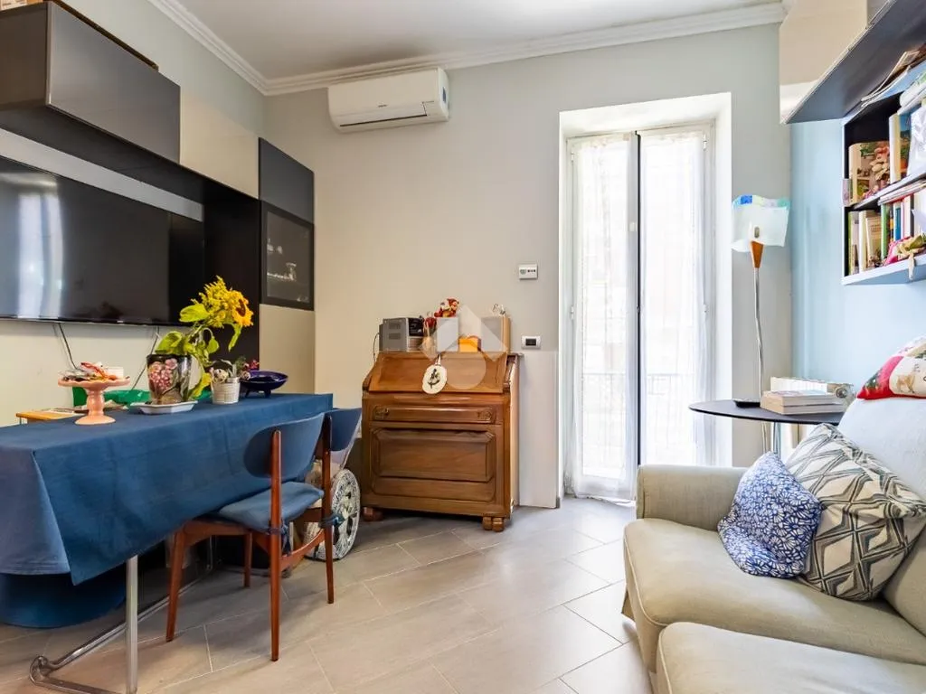 Söögituba - Renovated 2-Bedroom in Pineta Sacchetti, Rome