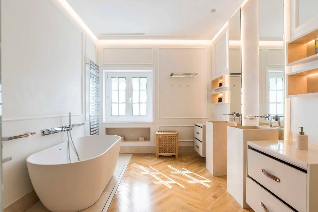 Bathrooms - Luxury Detached House with Pool in La Florida, Madrid