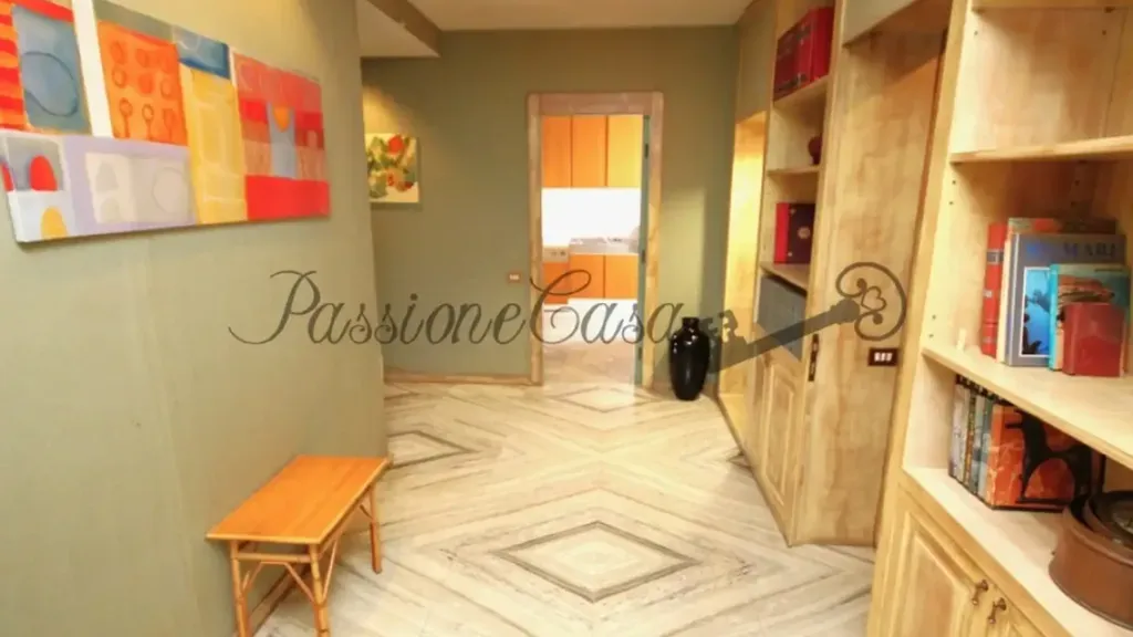 Esik - Triplex with Triple Exposure in Vigevano Centre