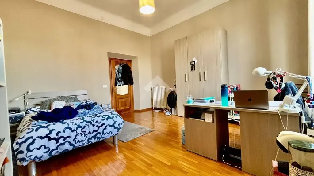 Chambres - Period Apartment with Balcony in Florence
