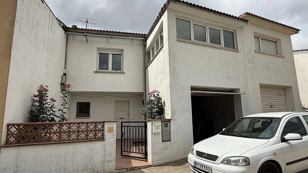 Extérieur - Terraced House with Garage in Moià