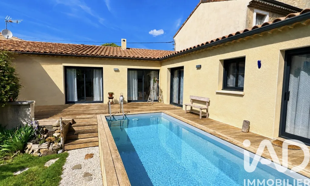 Pool - Contemporary House with Pool in Pont-Saint-Esprit