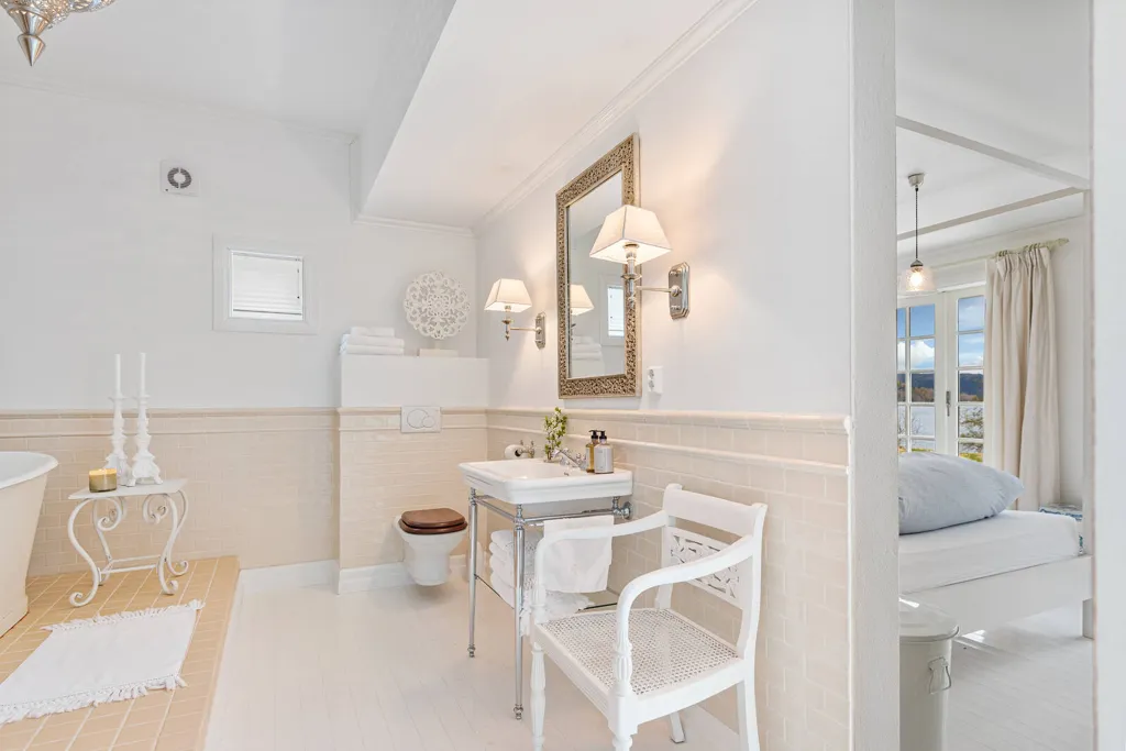 Salles de bain - Two-Property Retreat with Sea View in Vikedal