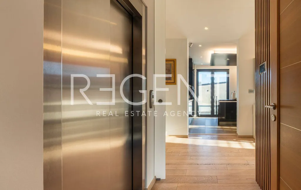 Entrée - Luxury Penthouse with Panoramic Terrace in Zagreb