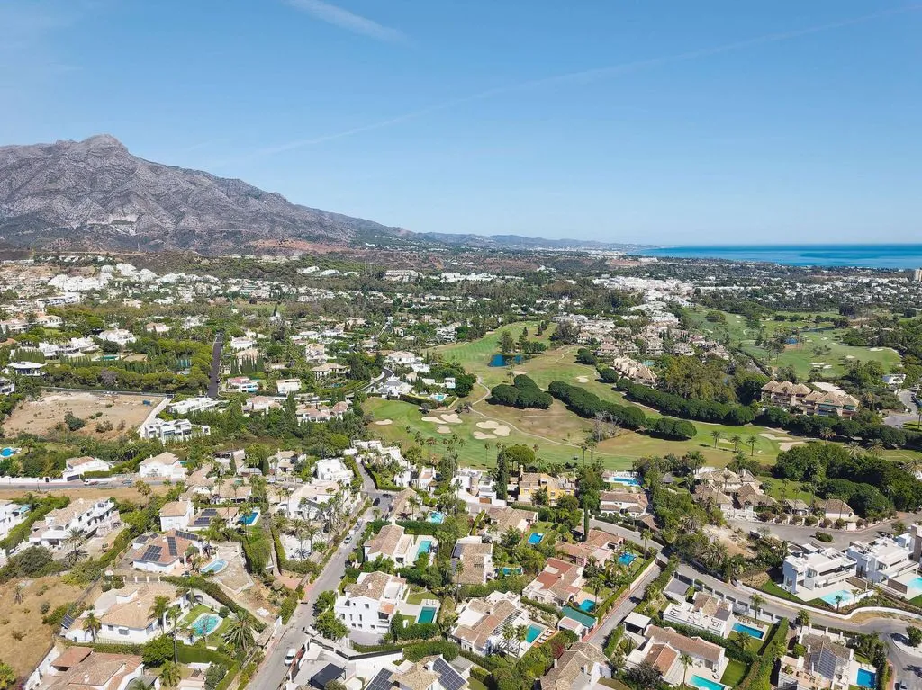 Õhuvaade - Luxury Villa with Sea View in Nueva Andalucía