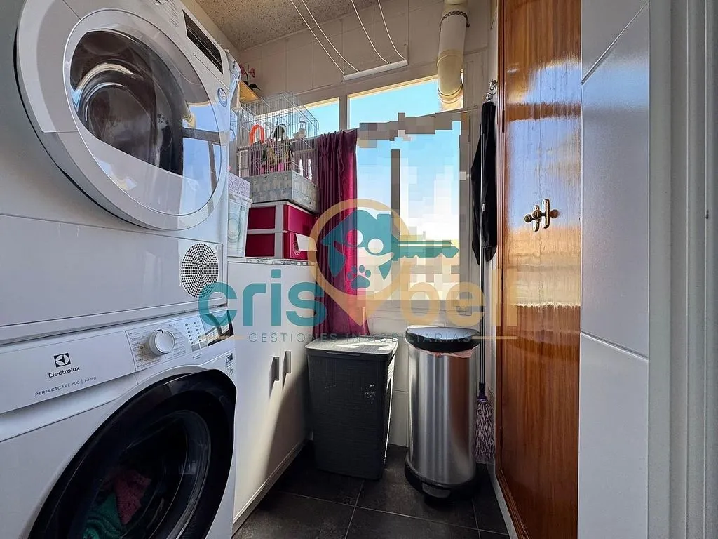 Pesuköök - Spacious Apartment with Terrace in San Cristóbal