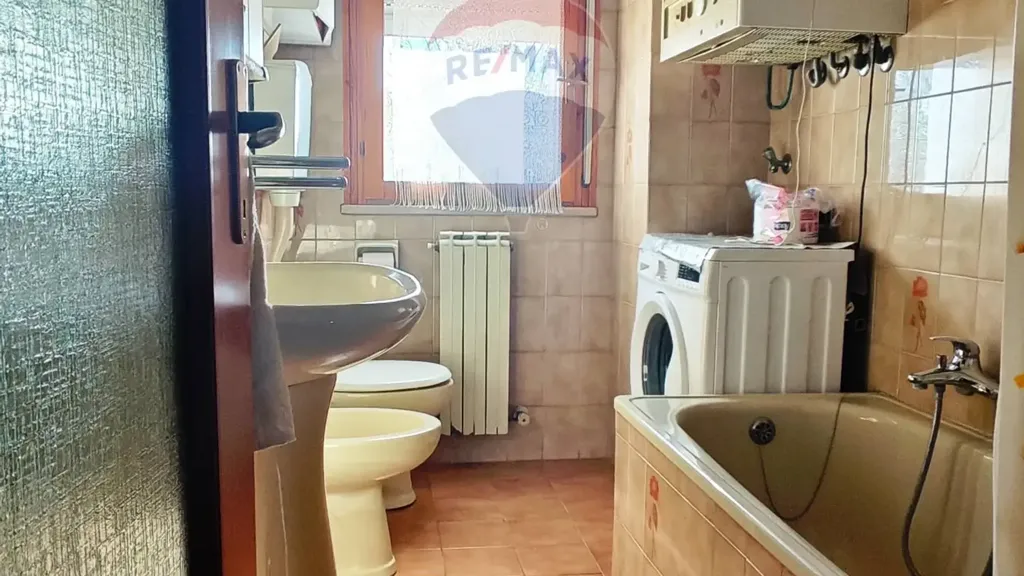 Salles de bain - Apartment with Balcony in Carpi