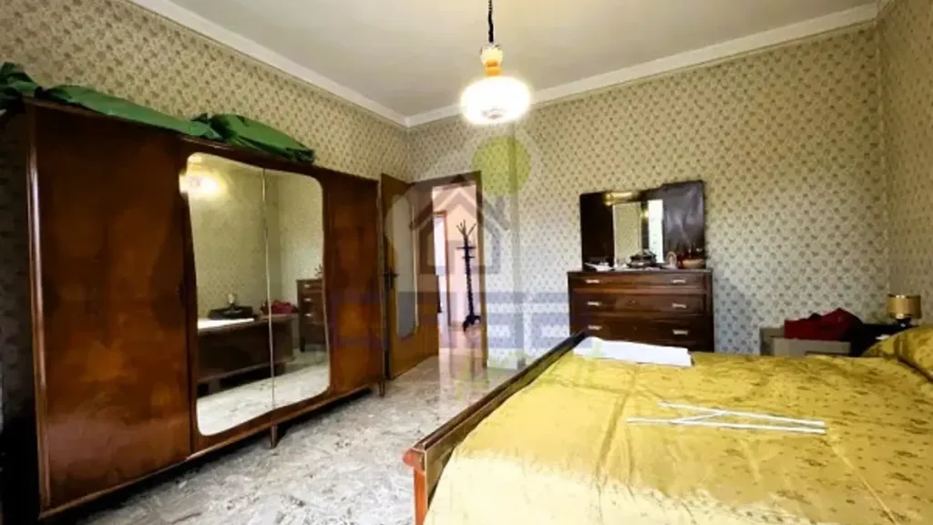 Magamistoad - Villa with Ground Floor Apartment in Asola