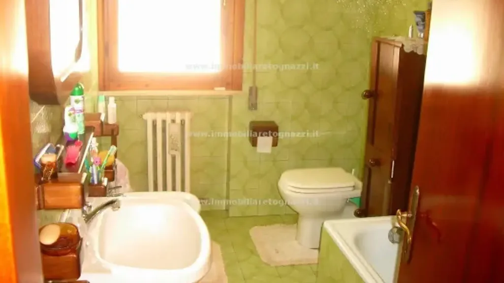 Salles de bain - Apartment with Terraces near Certaldo