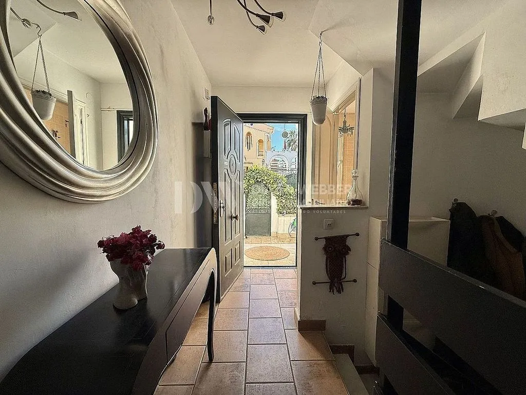 hallway_entrance