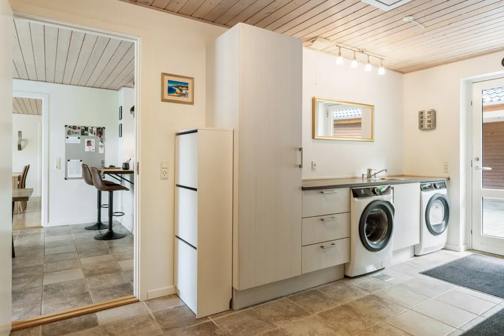 Utility Room - Detached Villa with Garden in Karup J