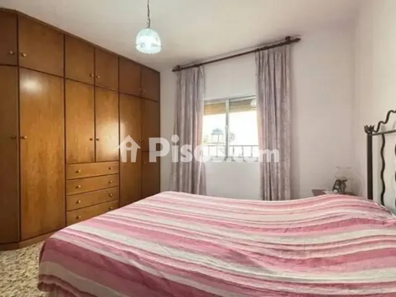 Chambres - Semi-detached House with Terrace in Loja