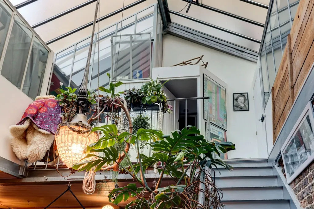 Pièces - Maison Atypique sous Verrière à Paris