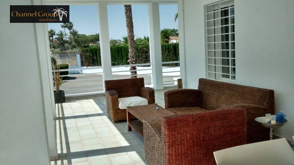 Terrazza - Detached Villa with Pool in Elche