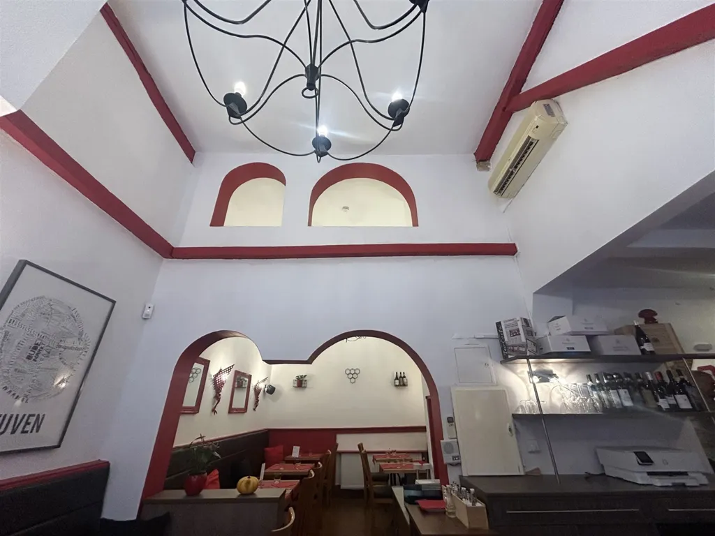 Söögituba - Commercial Property with Italian Influence in Leuven