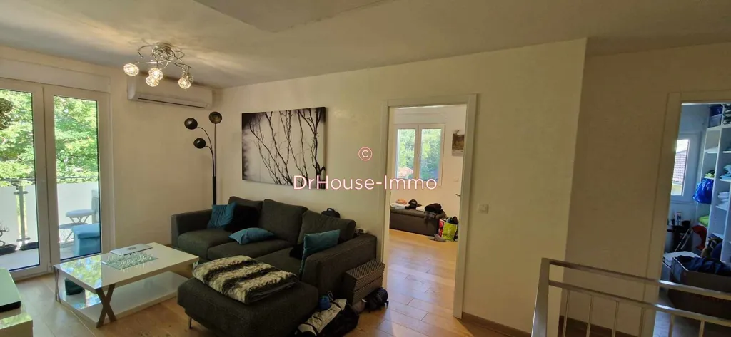 Séjour - Villa avec Piscine et Jardin à Veigy-Foncenex