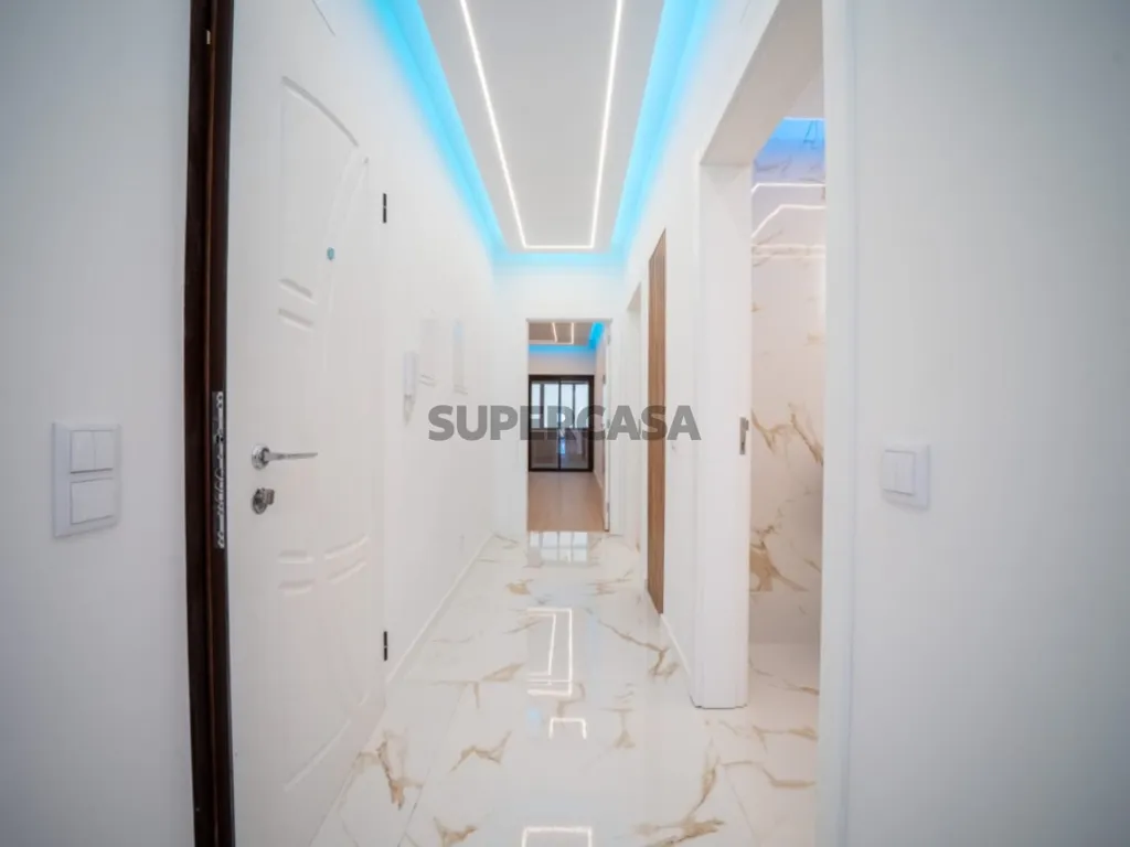 Hallway - 3-Bedroom Flat with Sea View in Loulé