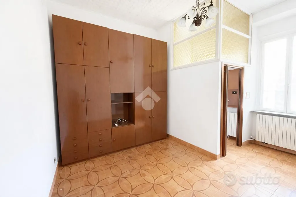 Chambres - Three-Bedroom Apartment with Private Garden in Lecco