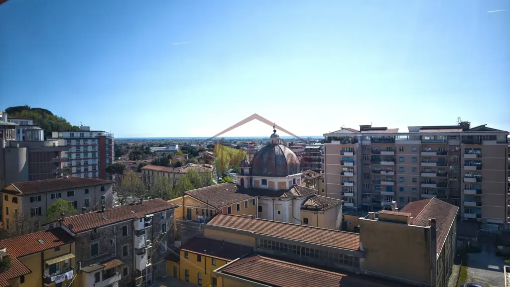 Balcon - Penthouse with Panoramic View in Massa Centre