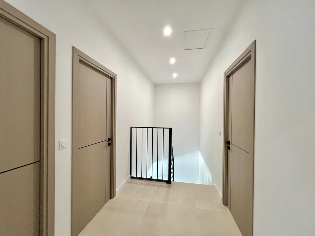 Entrée - Villa Neuve avec Piscine à Beaucaire