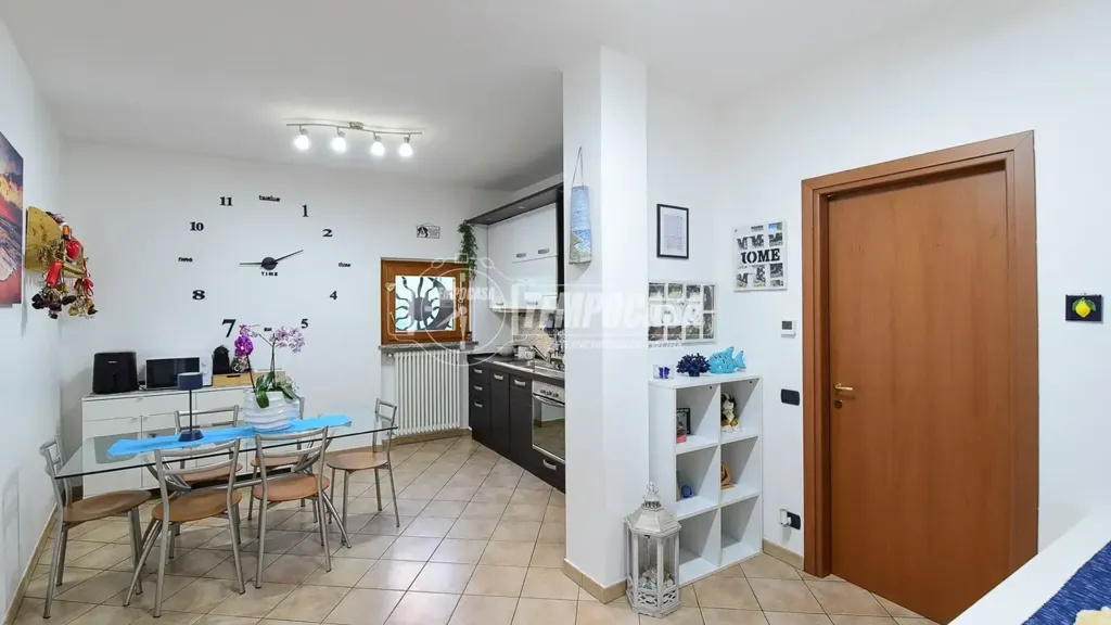 Dining Room - Bilocale with Garden and Box in Cantù