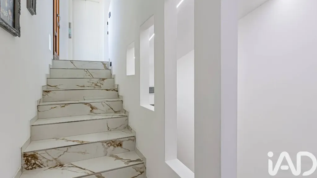 Pièces - Luxury Penthouse with Terraces in Cantù