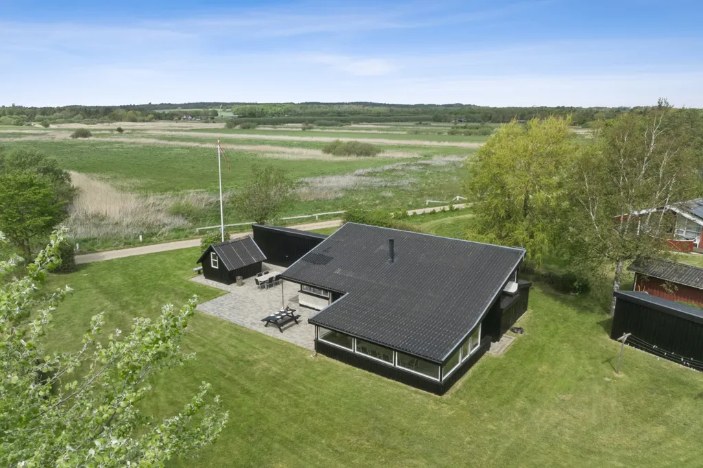 Õhuvaade - Vacation House with Waterfront View in Elsegårde