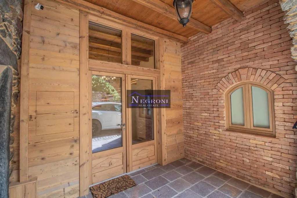 Terrass - Luxury Apartment with Medieval View in Gromo
