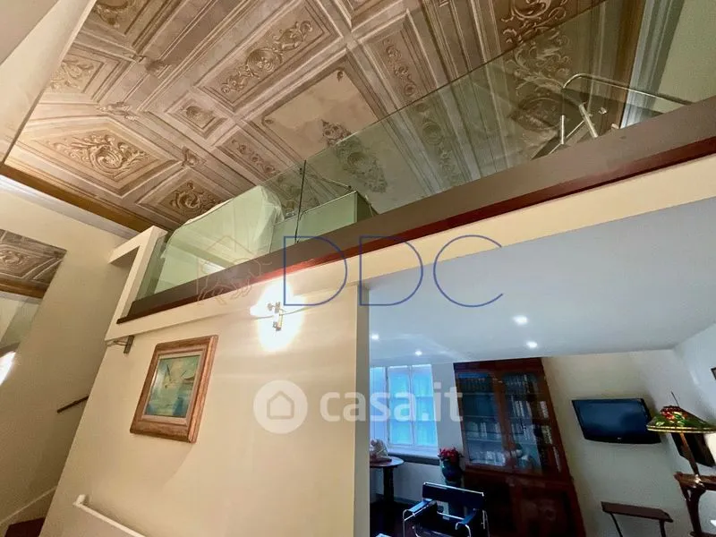 Pièces - Rustic Trilocale with Ascender in Torino