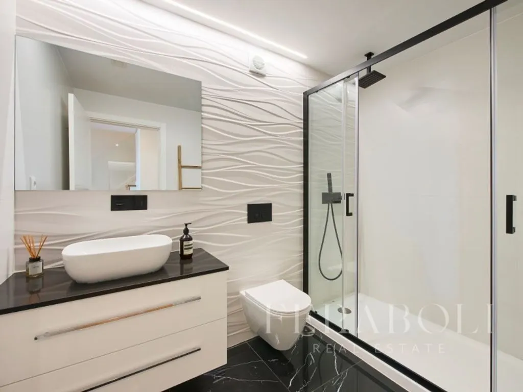 Salles de bain - Luxury Duplex Flat with River View in Lisbon