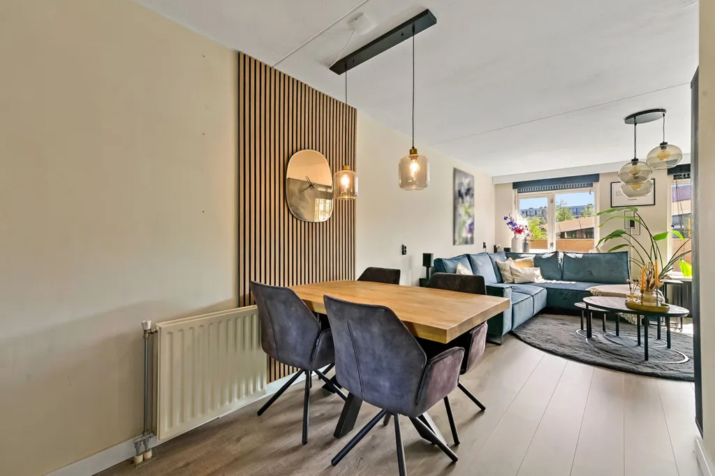 Salle à manger - Galerij Flat with South-Facing Balcony in Maassluis