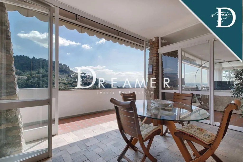 Rõdu - Luxury Apartment with Private Garden in Florence