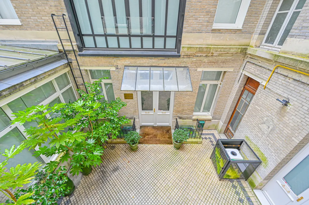 Jardin - Appartement Haussmannien avec Balcon Sud à Paris 11ème