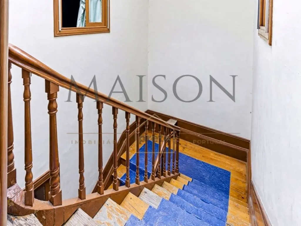 Pièces - Historic House with Commercial Space in Penafiel
