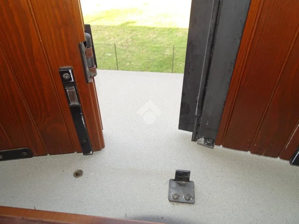 Toad - Modern Flat with Balcony in Cento