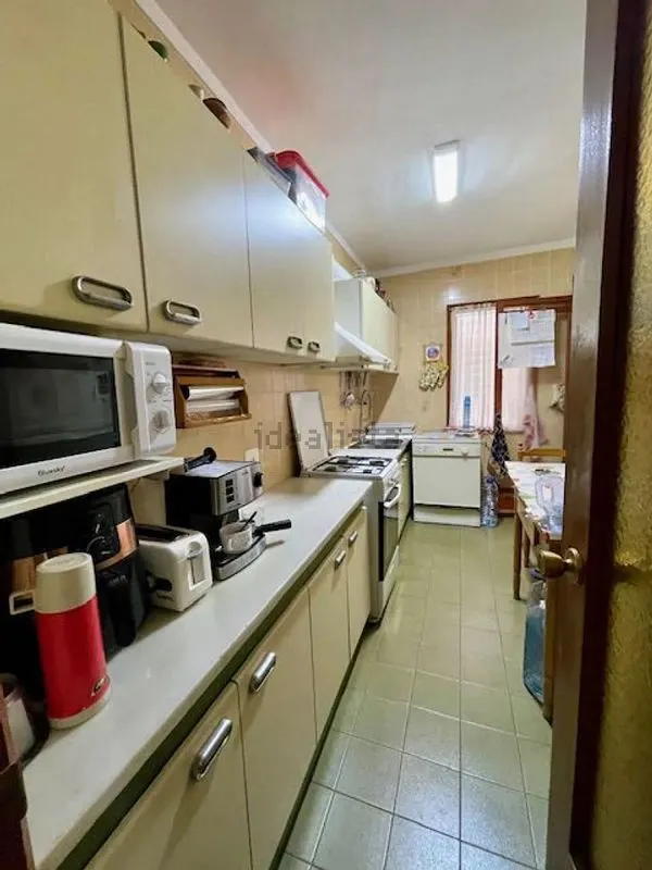 Köök - Apartment with Balcony in Tres Forques