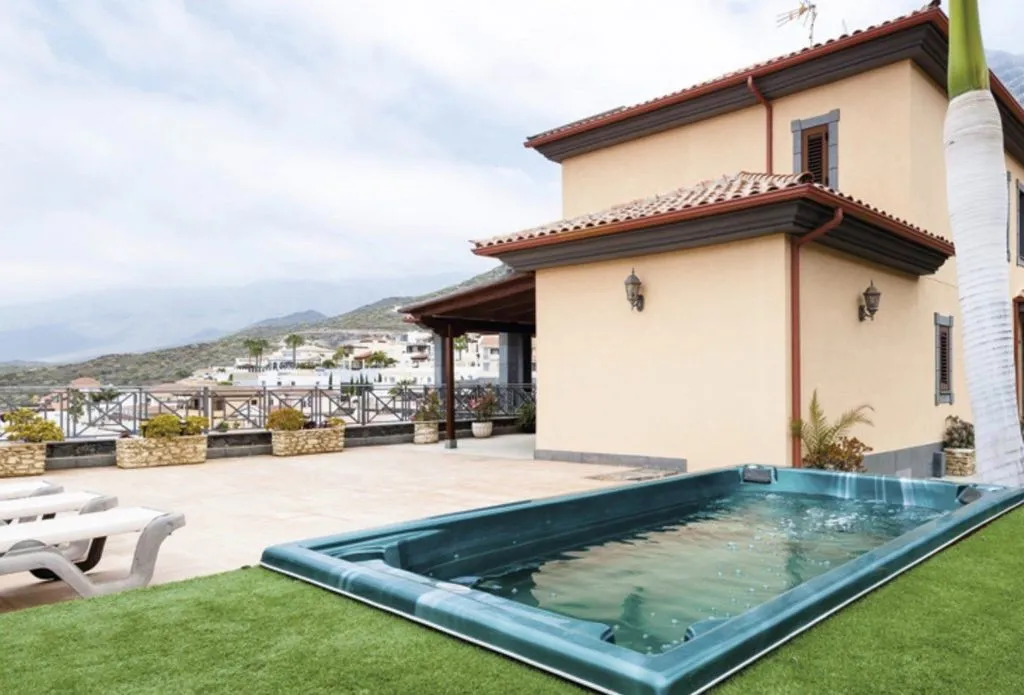 Piscine - Luxury Villa with Sea View in Adeje