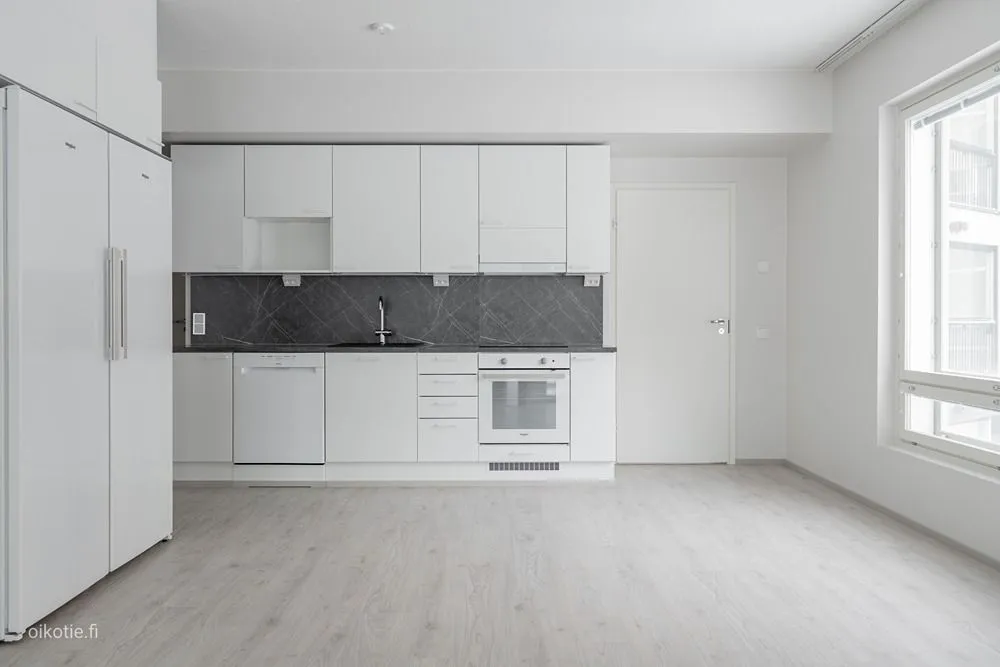 Köök - Modern Flat with Balcony in Aviapolis, Vantaa