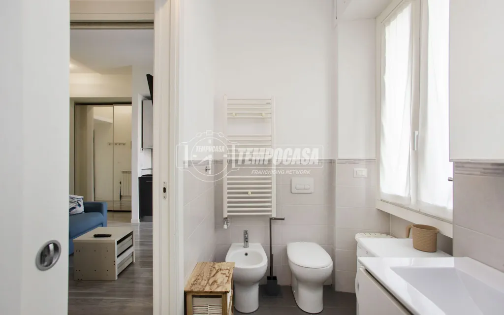 Salles de bain - Rustic-Style Flat with Balcony in Milan