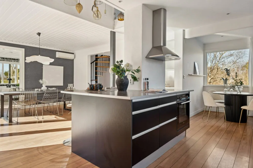 Cuisine - Seafront Villa with Guesthouse in Ängelholm
