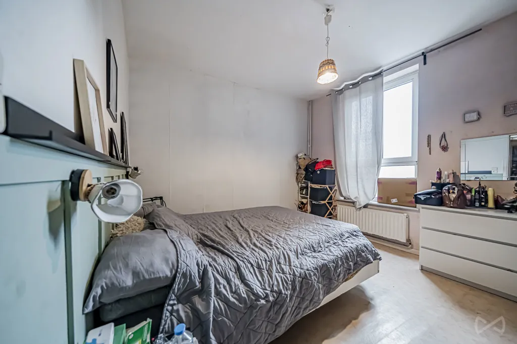 Chambres - Maison Fonctionnelle avec Jardin à Dampremy