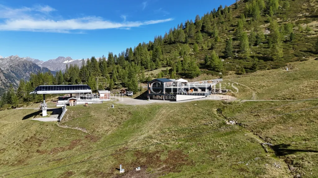 Alpine Hut with Panoramic Views in Pfelders