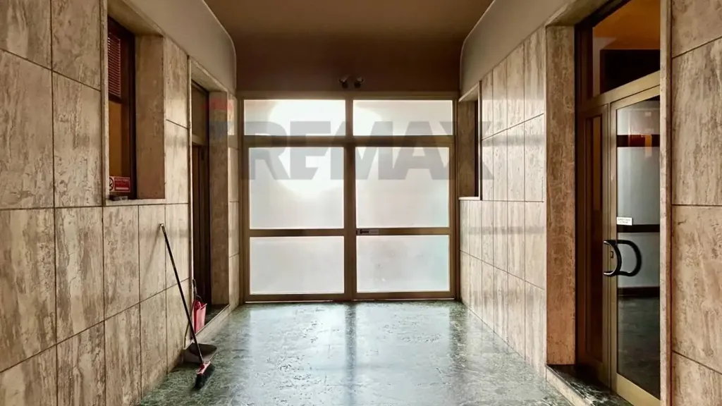 hallway_entrance