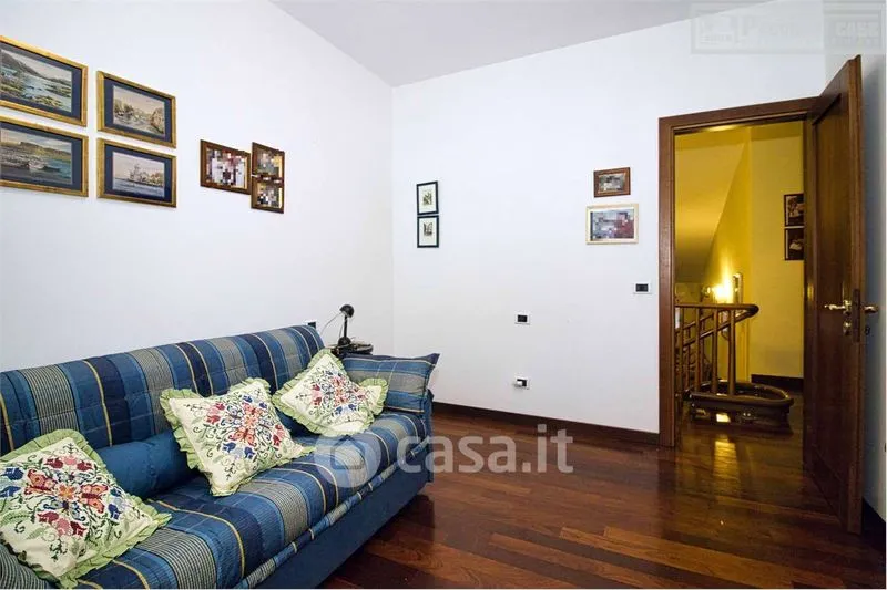 Elutuba - Semi-detached Villa with Garden in Torrenova, Modena