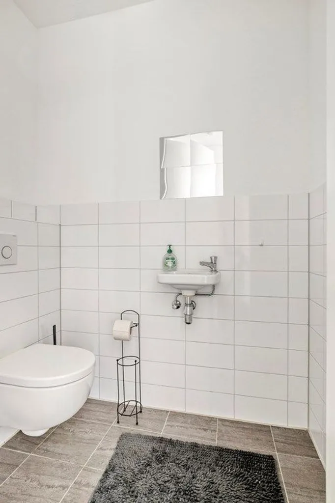 Salles de bain - 4-Bedroom Tussenwoning with Garden in Hillegersberg, Rotterdam