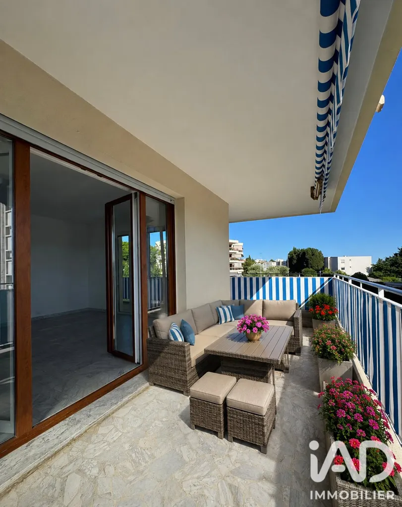 Balcon - Appartement 3 Pièces avec Piscine à Antibes