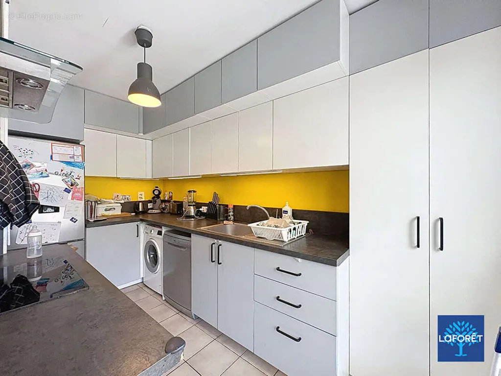Kitchen - 5-Piece House with Garden in Caen