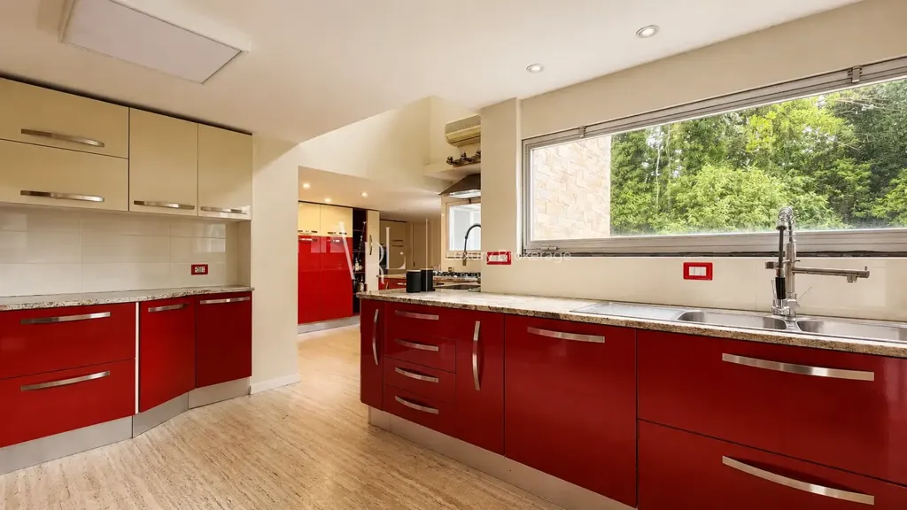 Cuisine - Representative Villa with Private Park in Olgiata, Rome